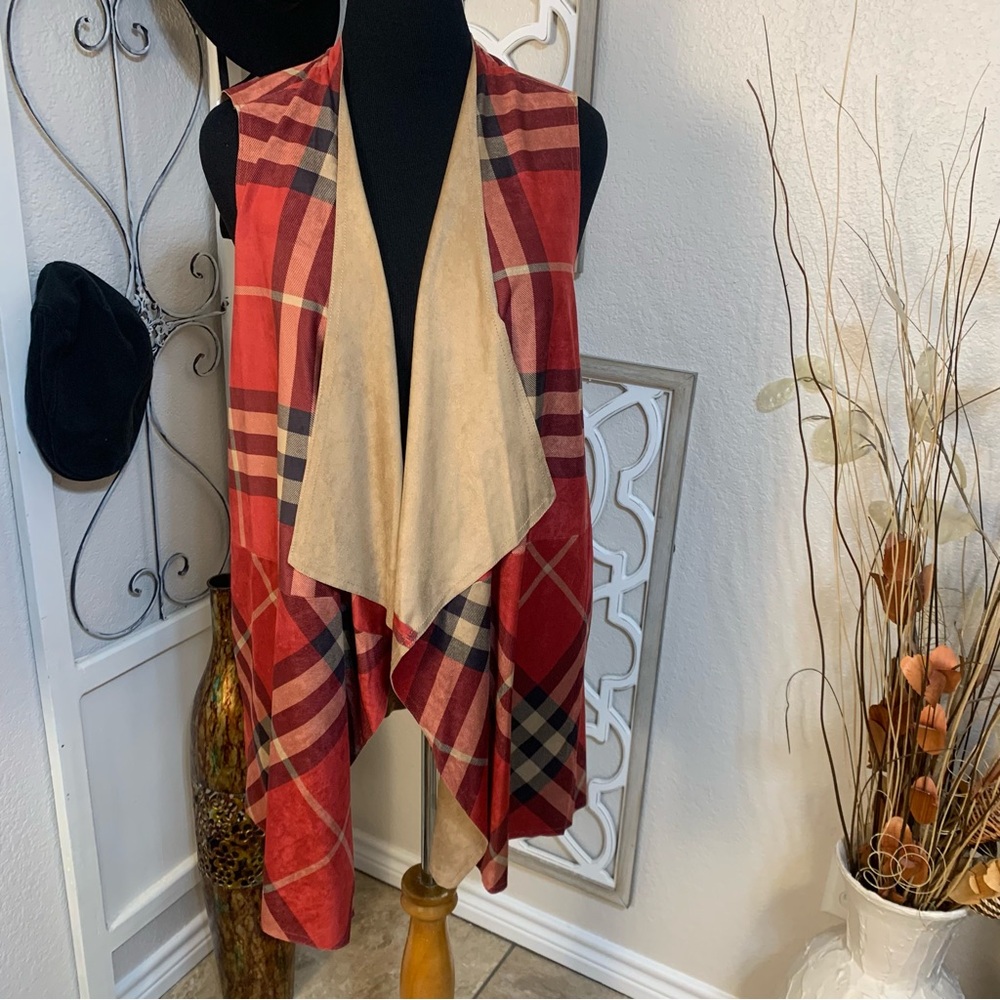 Westbound  plaid sleeveless wrap, cape, cover.